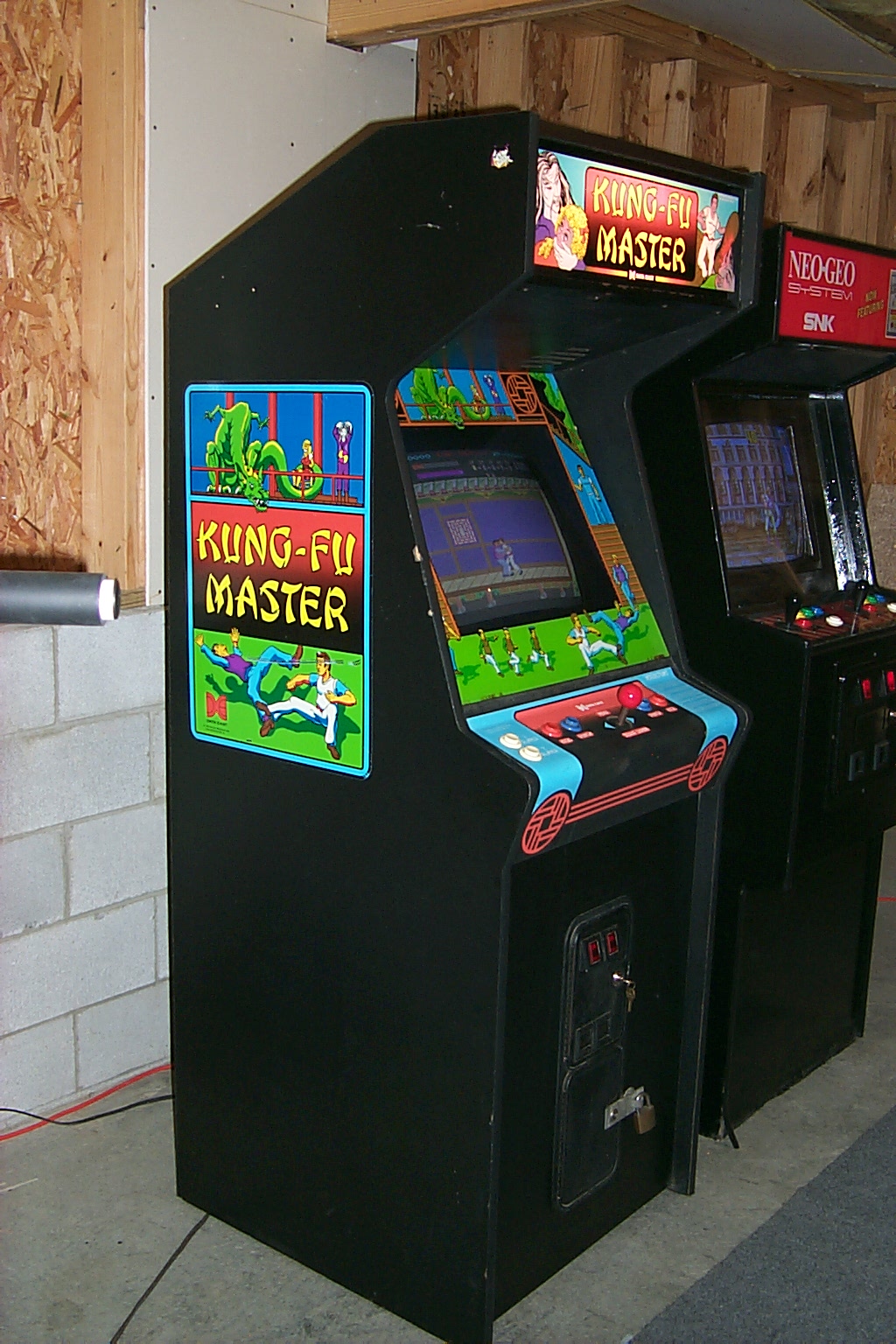 Игровые автоматы 90 е. 80s Arcade стикер. Arcade 80s. Игровой аппарат 80s. Аркадный игровой автомат Resident Evil.